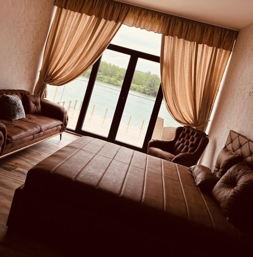 Apartmani Tiske Noci Becej Bagian luar foto
