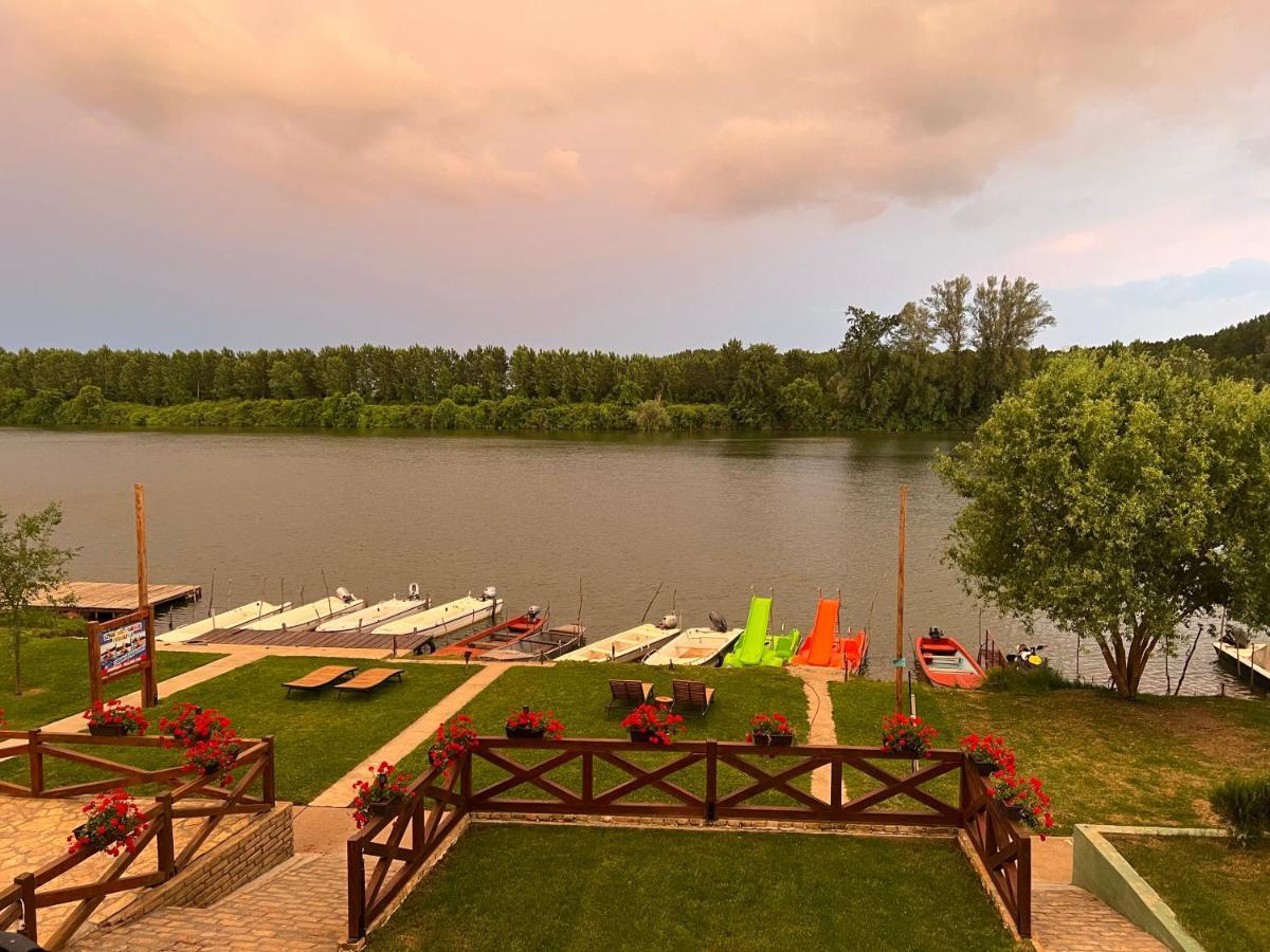 Apartmani Tiske Noci Becej Bagian luar foto