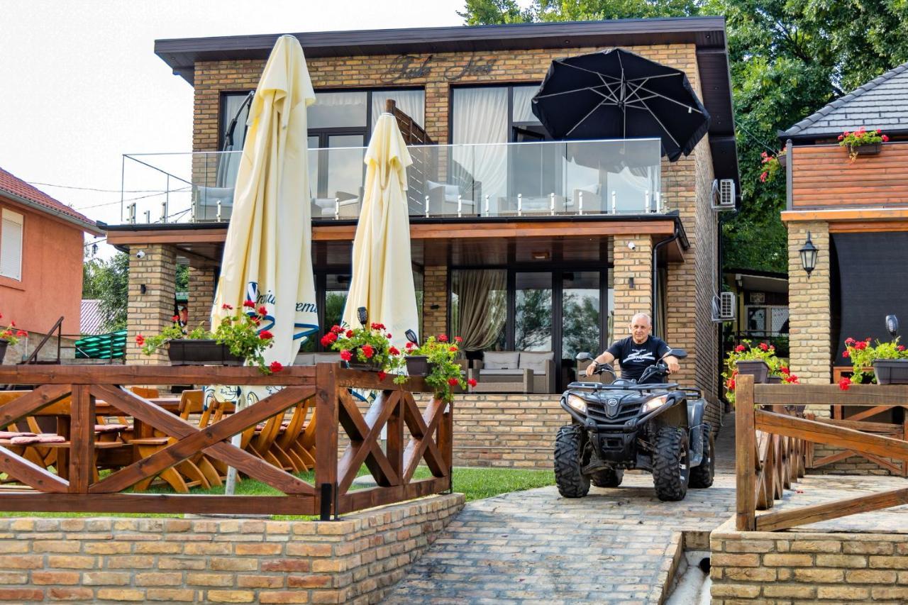 Apartmani Tiske Noci Becej Bagian luar foto