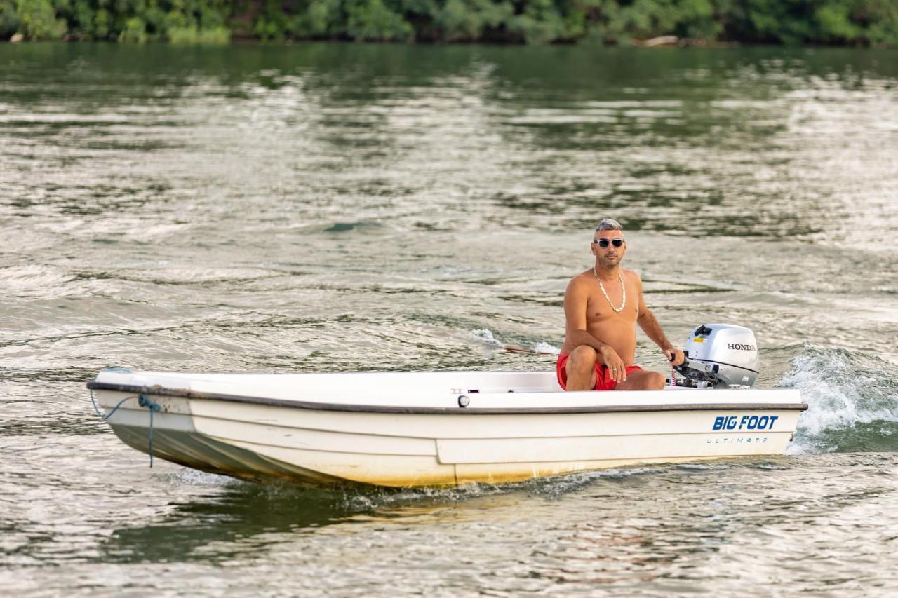 Apartmani Tiske Noci Becej Bagian luar foto